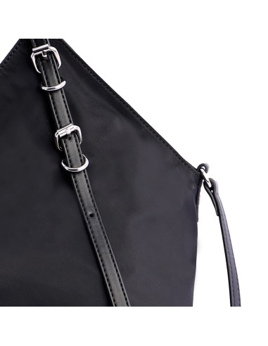 BOLSO-NYLON-NEGRO-HOMBRO-DOS-ASAS-DETALLES-METAL-LUNARA-DON-ALGODÓN