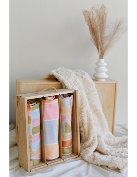 BUFANDA-DIBUJOS-GEOMÉTRICOC-MULTICOLOT-OTRO-LIDO-RODS-VERDE-AZUL-NOCO-COMPLEMENTOS