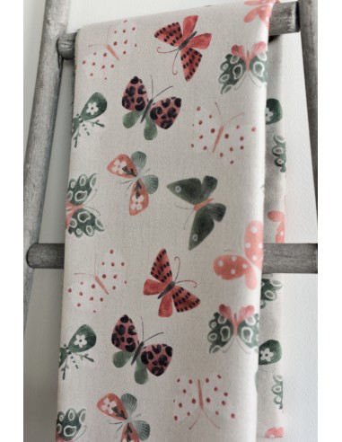 BUFANDA-ESTAMPADO-MARIPOSAS-LADO-INFERIOR-COLOR-LISO-NOCO-COMPLEMENTOS