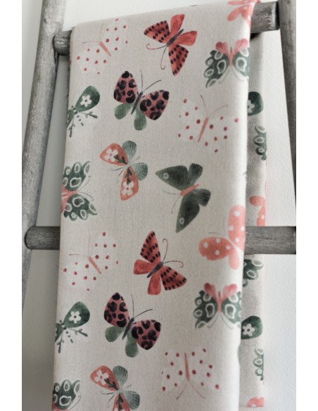 BUFANDA-ESTAMPADO-MARIPOSAS-LADO-INFERIOR-COLOR-LISO-NOCO-COMPLEMENTOS