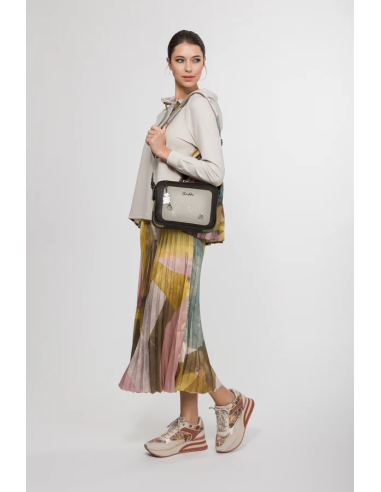 BANDOLERA-3-COMPARTIMENTOS-BOLSILLO-TRASERO-BLOOM-ANEKKE