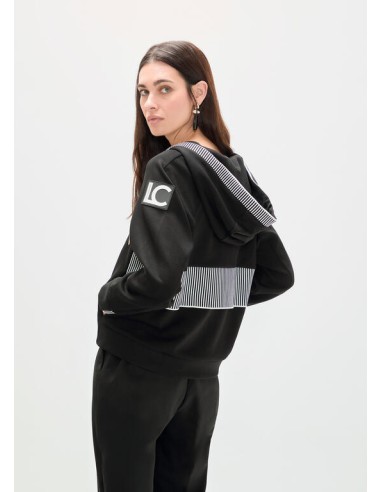 SUDADERA-SCUBA-CAPUCHA-CORDONES-CIERRE-CREMALLERA-DETALLES-BICOLOR-LOGO-MANGA-LOLA-CASADEMUNT