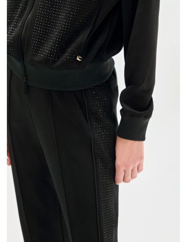 SUDADERA-NEGRA-SCUBA-STRASS-FRONTAL-CAPUCHA-CORDONES-LOLA-CASADEMUNT