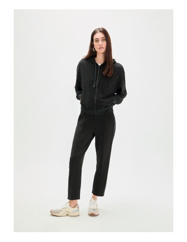 SUDADERA-NEGRA-SCUBA-STRASS-FRONTAL-CAPUCHA-CORDONES-LOLA-CASADEMUNT