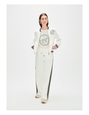 PANTALÓN-CRUDO-CINTAS-LATERALES-CONTRASTE-LOGOTIPADO-LOLS-CASADEMUNT