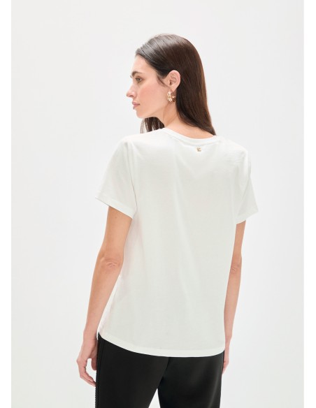 CAMISETA-BLANCA-LOGO-CIRCULAR´STRASS-LEOPARDO-LOLA-CASADEMUNT