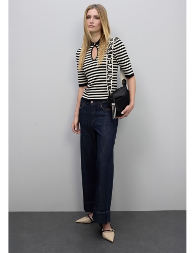 CAMISETA-BICOLOR-CUELLO-POLO-STRASS-BOTÓN-CUELLO-LOLA-CASADEMUNT