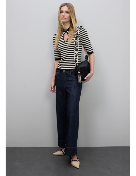 CAMISETA-BICOLOR-CUELLO-POLO-STRASS-BOTÓN-CUELLO-LOLA-CASADEMUNT