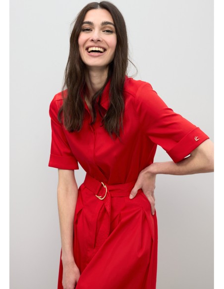 VESTIDO-ROJO-MIDI-FALDA-EVASÉ-CINTURÓN-AL-TONO-HEBILLA-DORADA-LOLA-CASADEMUNT