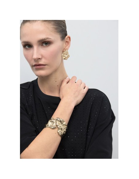 BRAZALETE-DORADO-IRREGULAR-CIERRE-BISAGRA-LOLA-CASADEMUNT