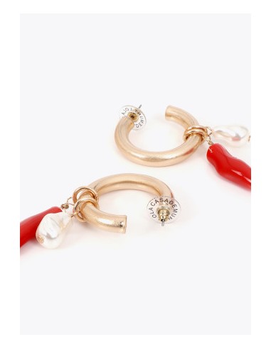PENDIENTES-AROS-DORADOS-CHARMS-CORAL-PERLA-LOLA-CASADEMUNT