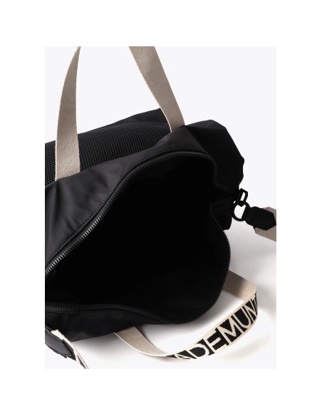 BOLSA-VIAJE.NYLON-NEGRO-COMPARTIMENTOS-MALLA-ASA-MANP-ASA-BANDOLERA-LOLA-CASADEMUNT