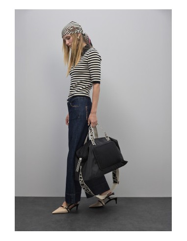 BOLSA-VIAJE.NYLON-NEGRO-COMPARTIMENTOS-MALLA-ASA-MANP-ASA-BANDOLERA-LOLA-CASADEMUNT