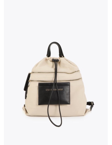 MOCHILA-SACO-CRUDO-DETALLES-NEGROS-CIERRE-CORDÓN-AJUSTABLE-VOMÀRTIMENTOS-FRONTALES-ASA-MANO-ASAS-REGULABLES-LOLA-CASADEMUNT