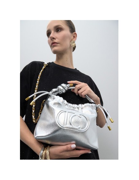 BANDOLERA-BOMBONERA.LOGO-RELIEVE-CIERRE-CORDÓN-IMÁN-ASA-MANP-ASA-BANDOLERA-LOLA-CASADEMUNNT