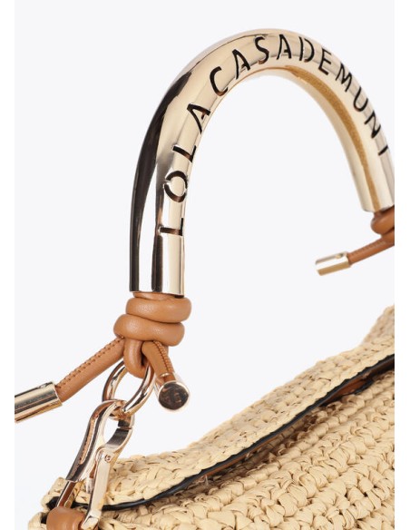 BANDOLERA-EFECTO-RAFIA-ASA-METÁLICA-DORADA-LOGOTIPADA-CIERRE-IMÁN-ASA-BANDOLERA-REGULABLE-EXTRAÍBLE-LOLA-CASADEMUNT