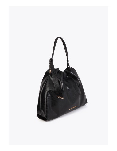 SHOPPER-ACABADO-BRILLANTE.LAZO-ASA-HOMBRO-CIERRE-IMÁN-LOGO-DORADO-FRONTAL-LOLA-CASADEMUNT