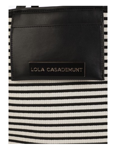 SHOPPER-TEJIDO-RAYAS-BICOLOR-BLANCO-NEGRO-ASAS-HOMBRO-CIERRE-SACO-REGULABLE-LOLA-CASADEMUNT