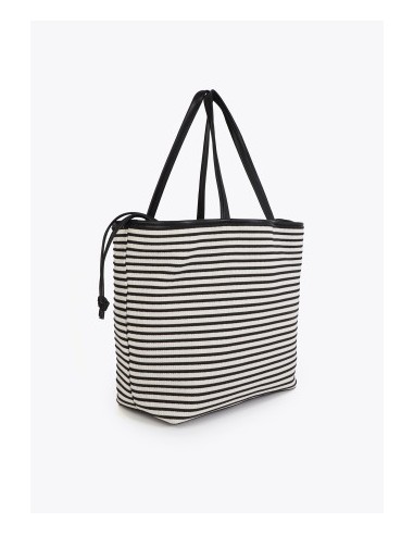 SHOPPER-TEJIDO-RAYAS-BICOLOR-BLANCO-NEGRO-ASAS-HOMBRO-CIERRE-SACO-REGULABLE-LOLA-CASADEMUNT