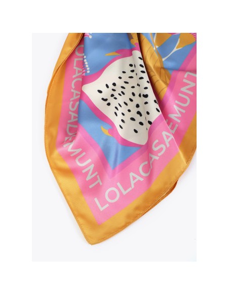 PAÑUELO-CUADRADO-AZUL-MULTI-PELICANOS-LOGO-ALREDEDOR-LOLA-CASADEMUNT
