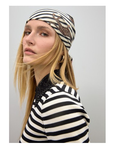 PAÑUELO-SATINADO-ESTAMPADO-RAYAS-LEOPARDOS-FONDO-BEIGE-LOLA-CASADEMUNT