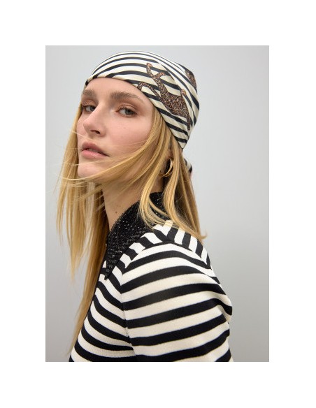 PAÑUELO-SATINADO-ESTAMPADO-RAYAS-LEOPARDOS-FONDO-BEIGE-LOLA-CASADEMUNT