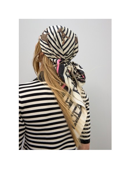 PAÑUELO-SATINADO-ESTAMPADO-RAYAS-LEOPARDOS-FONDO-BEIGE-LOLA-CASADEMUNT
