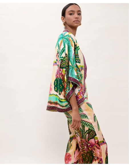 KIMONO-ESTAMPADO-MULTICOLOR-PALMERAS.FONDO-CLARO-LOLA-CASADEMUNT