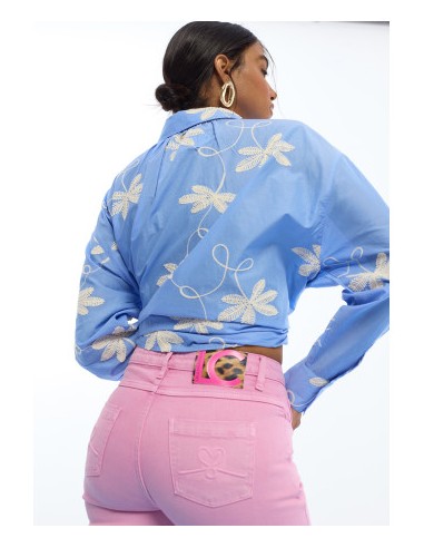 PANTALONES-ROSAS-LIGERA-CAMPANA-DESHILACHADO-BOTONES-FRONTALES-LOLA-CASADEMUNT