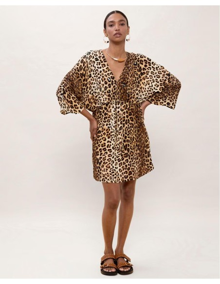 VESTIDO-CORTO-ANIMAL-PRINT-MANGAS-ANCHAS-CINTURÓN-AJUSTABLE-LOLA-CASADEMUNT
