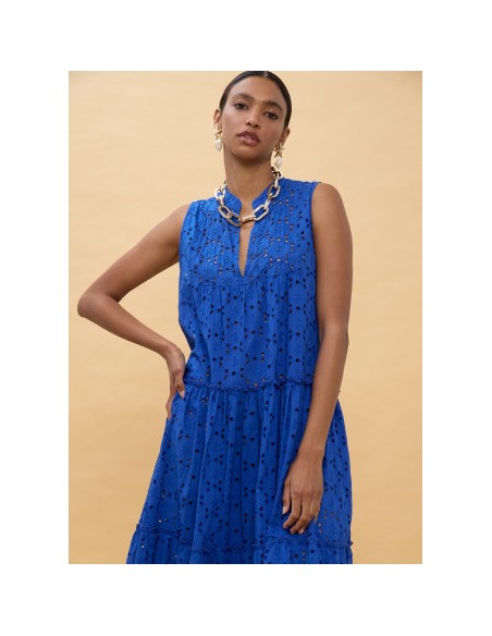 VESTIDO-LARGO-AZUL-BORDADO-SUIZO-SIN-MANGAS-LOLA-CASADEMUNT