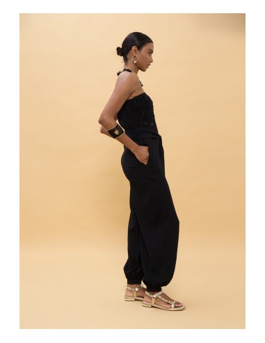 MONO-NEGRO-PALABRA-HONOR-BORDADOS-LENTEJUELAS-PECHO-AJUSTE-TOBILLOS-LOLA-CASADEMUNT