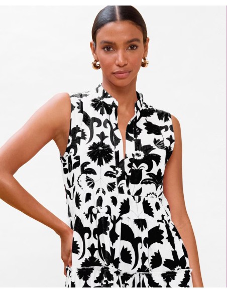 VESTIDO-CORTO-BLANCO-NEGRO-VOLANTES-ESTAMPADO-FLORES-SIN-MANGAS