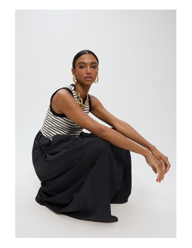 VESTIDO-LARGO-COMBINADO-BIMATERIAL-RAYAS-NEGRO-SIN-MANGAS-LOLA-CASADEMUNT