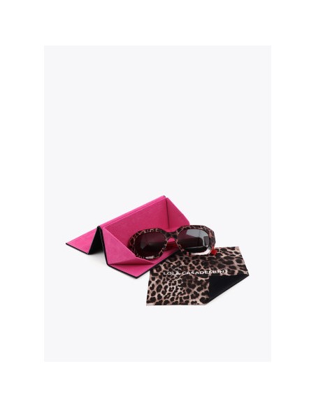 GAFAS-SOL-RECTANGULARES-MARRÓN-ROJO-LOLA-CASADEMUNT