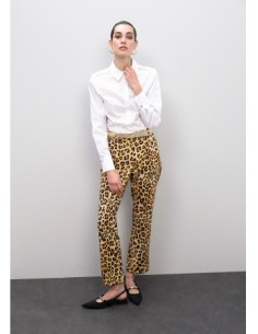 CINTURÓN-REVERSIBLE-TONOS-METALIZADOS-PLATA-DORADO-HEBILLA-LOGO-DORADO-OVALADO-LOLA-CASADEMUNT 2