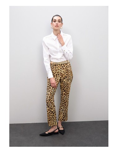 CINTURÓN-REVERSIBLE-TONOS-METALIZADOS-PLATA-DORADO-HEBILLA-LOGO-DORADO-OVALADO-LOLA-CASADEMUNT