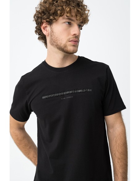 CAMISETA-CORTE-RECTO-MINIMALISTA-GIANNI-TIFFOSI