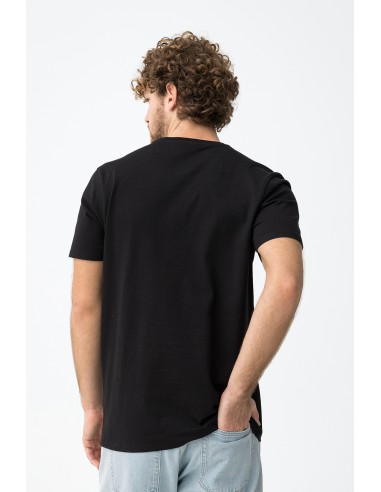 CAMISETA-CORTE-RECTO-MINIMALISTA-GIANNI-TIFFOSI