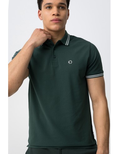 POLO-CLÁSICO-DETALLE-RAYA-BLANCA-CUELLO-JEREMY-TIFFOSI