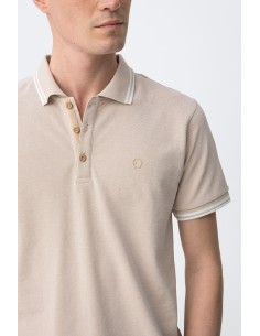 POLO-CLÁSICO-DETALLE-BLANCO-CUELLO-MANGAS-THEO-TIFFOSI