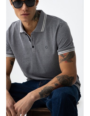 POLO-CLÁSICO-DETALLE-BLANCO-CUELLO-MANGAS-THEO-TIFFOSI
