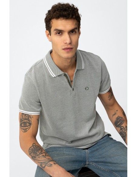 POLO-CLÁSICO-DETALLE-BLANCO-CUELLO-MANGAS-THEO-TIFFOSI