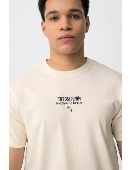 CAMISETA-LETRAS-FRONTAL-TRASERA-MANGA-CORTA-CORTE-RECTO-NIXON-TIFFOSI