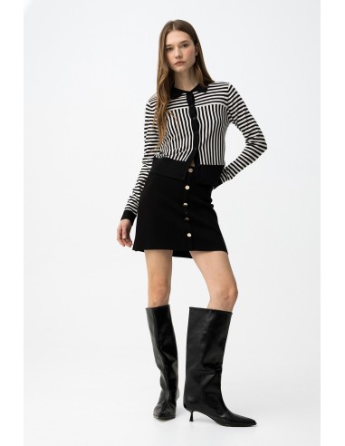 FALDA-NEGRA-COTONES-DORADOS-FRONTAL-TIRO-ALTO-CORTE-REGULAR-HALLOW-TIFFOSI