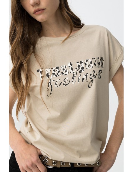 CAMISETA-MENSAJE-FRONTAL-EN-CONTRASTE-MANGA-CORTA-NOTE-TIFFOSI