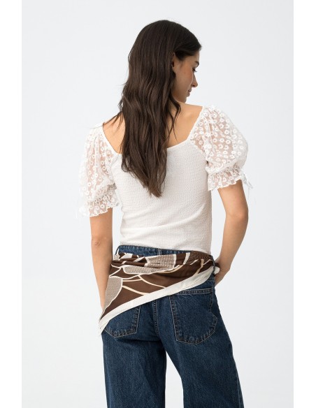 CAMISETA-BLUSA-BLANCA-MANGA-CORTA-CON DETALLE DE ENCAJE FLORAL-SUNFLORA-TIFFOSI