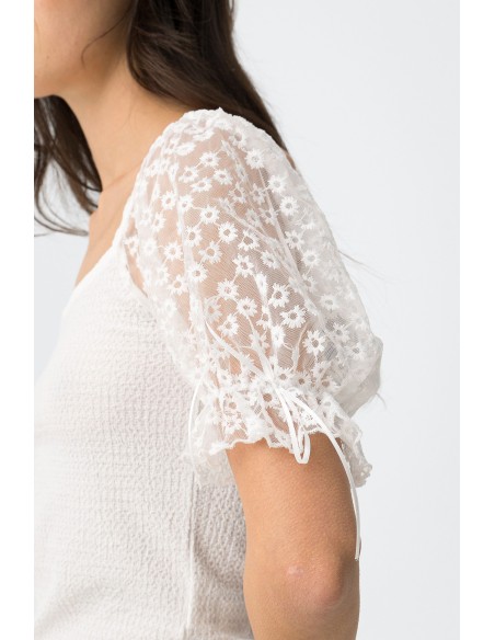 CAMISETA-BLUSA-BLANCA-MANGA-CORTA-CON DETALLE DE ENCAJE FLORAL-SUNFLORA-TIFFOSI