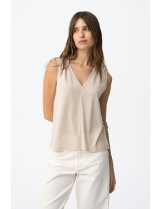 CAMISETA-SIN-MANGAS-LAZADA-HOMBROS-CUELLO-PICO-TIFFOSI