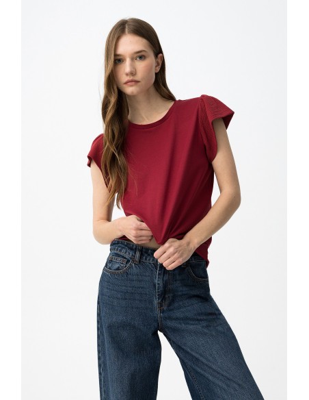 CAMISETA-BÁSICA-MANGAS-VOLANTES-CUELLO-PICO-KIRA-TIFFOSI